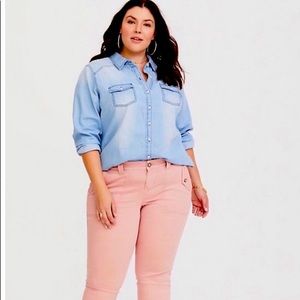Torrid Taylor light wash denim long sleeve top